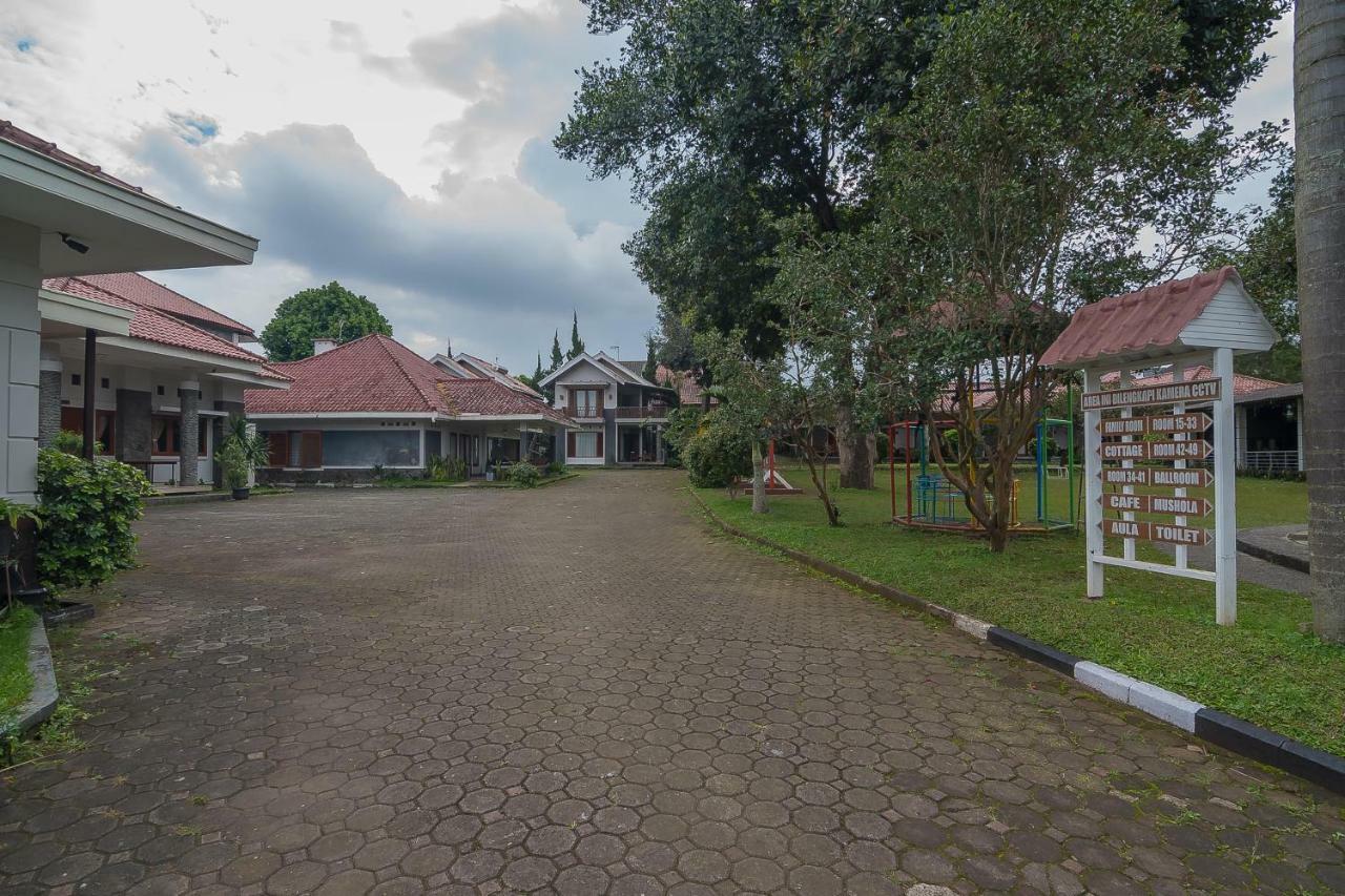 Yehezkiel Hotel Lembang Mitra Reddoorz Extérieur photo