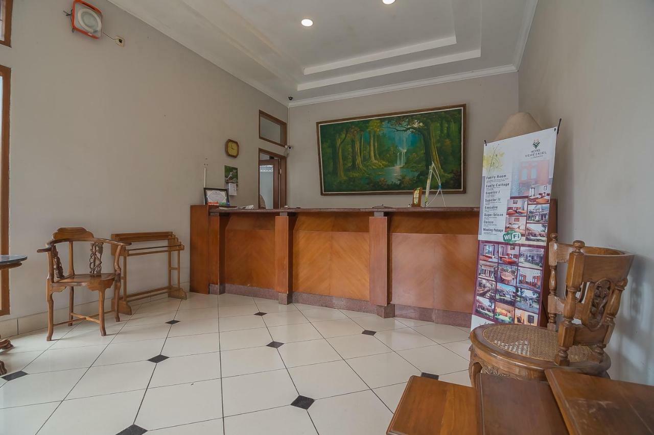 Yehezkiel Hotel Lembang Mitra Reddoorz Extérieur photo